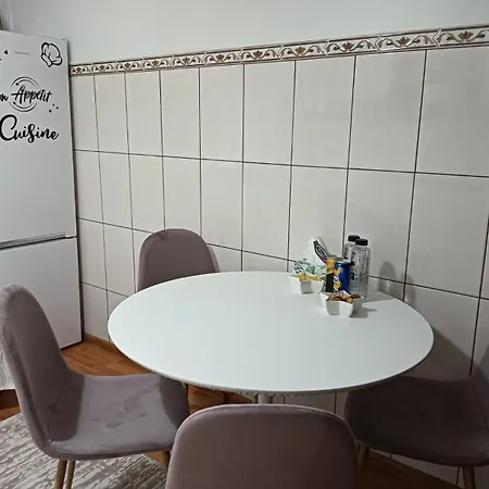 La Montzi For4 Craiova