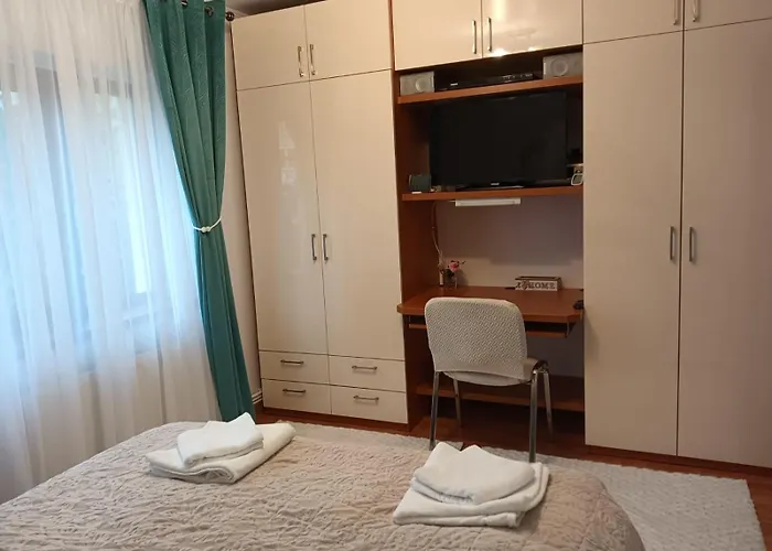 La Montzi For4 아파트 *