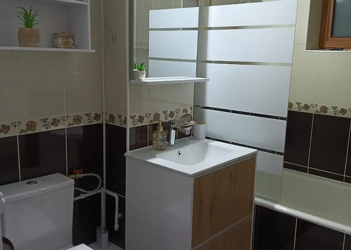 La Montzi For4 아파트 크라이오바